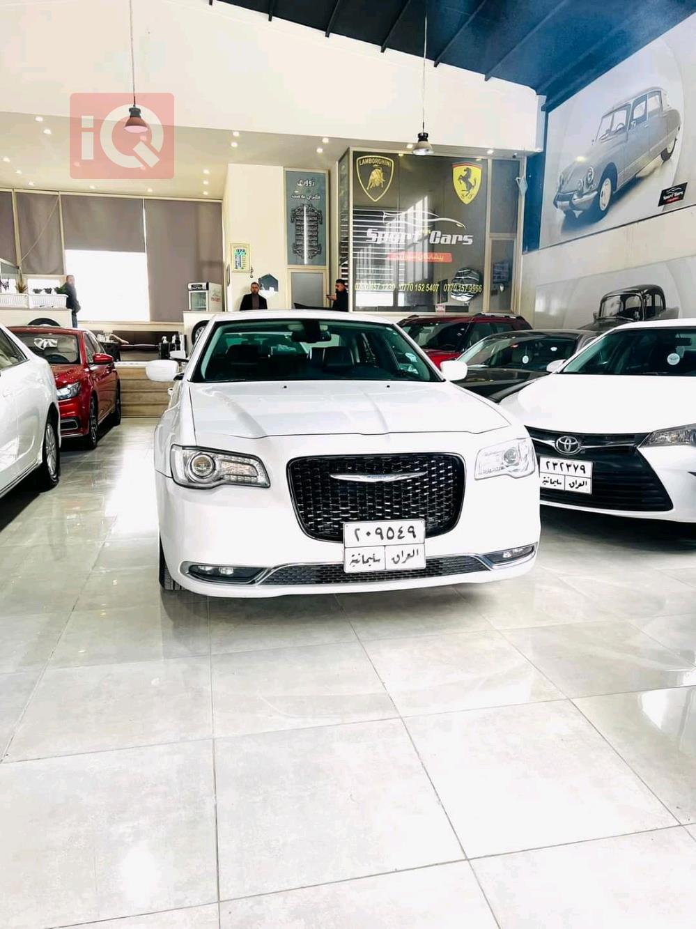 كرايسلر 300